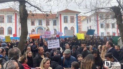 Çankaya'da tarihi okul için verildiği iddia edilen karara veliler tepki gösterdiler