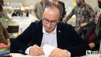 Erkan Hacıfazlıoğlu, 23. Ankara Kitap Fuarı'nda kitaplarını imzaladı