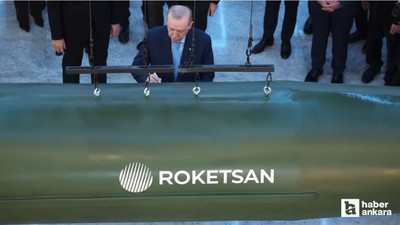 Cumhurbaşkanı Erdoğan, Tayfun Blok-4 füzesinin üzerine imzasını attı