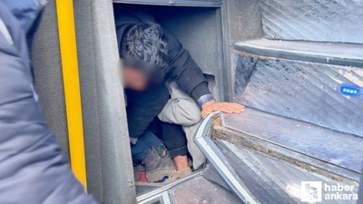 Yozgat'ta yolcusu olmayan otobüsün bagajında 53 düzensiz göçmen bulundu!