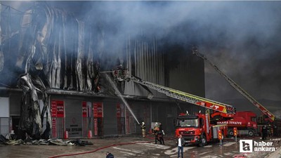 Yenimahalle'de mobilya deposunda çıkan yangın söndürüldü
