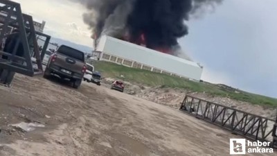 Yenimahalle'deki bir mobilya fabrikasında yangın çıktı!