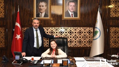 Pursaklar Belediye Başkanı Çetin, koltuğunu Miray Özayaz'a devretti