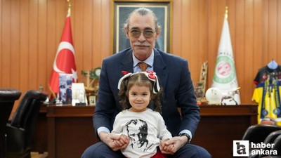 Başkan Beşikcioğlu Cumhuriyet Meydanı'nda düzenlenen törene katıldı