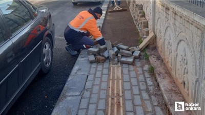 Pursaklar Belediyesi ekiplerinden yıpranan yapılara yenileme çalışması