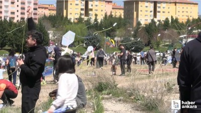 Gölbaşı'nda uçurtma şenliğinde çocuklar gönüllerince eğlendiler