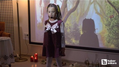 Gölbaşı'nda minikler düzenlenen şiir dinletisinde sahneye çıktılar