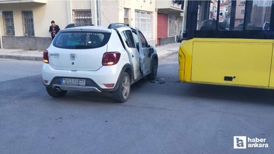 Çorum'da halk otobüsüyle otomobil çarpıştı: 4 yaralı