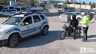 Beypazarı'nda trafik ekipleri motosiklet denetimlerini sürdürdü