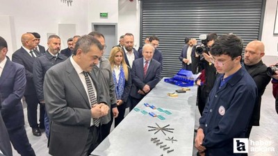 Bakan Tekin'den Ankara'daki Teknik Anadolu Lisesi'ni ziyaret