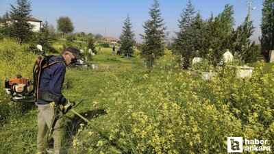 Kırıkkale Belediyesi mezarlıklarda bakım çalışması yapıyor