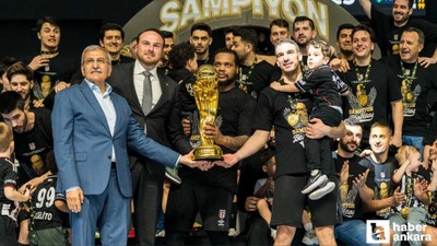 Hentbol 50.Yıl Kupasını, erkeklerde Beşiktaş, kadınlarda Bursa BBSK kazandı