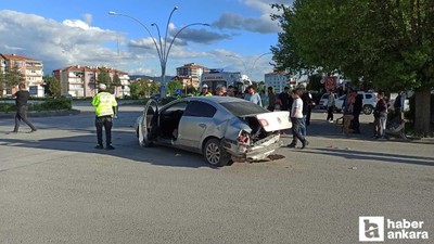 Kahramankazan'da iki otomobil çarpıştı: 1 kişi yaralandı!