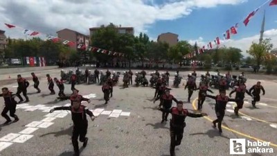 Ankara'da yunus polislerden zeybek ve akrobasi gösterisi
