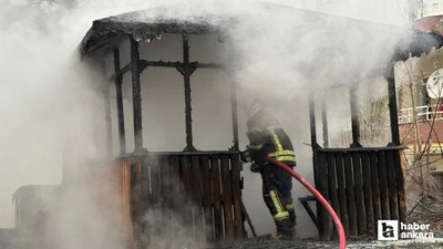 Çorum'da kamelyada başlayan yangın araçlara sıçradı