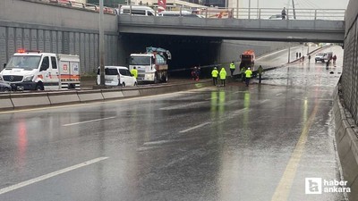 Şiddetli sağanak Ankara'da alt geçitlerde ve yollarda su birikintilerine neden oldu