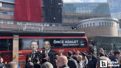 CHP Genel Merkezi önünde bir grupla polis arasında arbede!