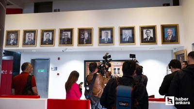 CHP Genel Merkezi'ne, Kılıçdaroğlu ve Özel'in fotoğrafları yeniden asıldı