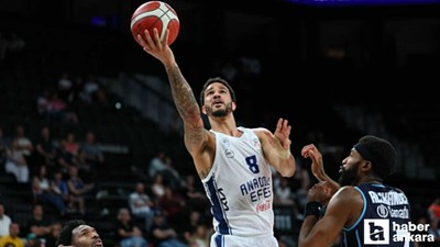 Play-off turunda Türk Telekom, Anadolu Efes'e 86-75 yenildi