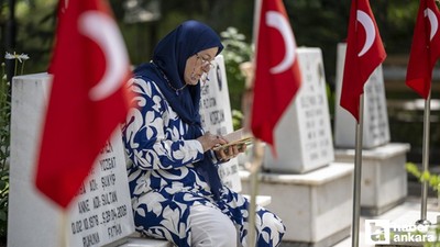 Başkentteki Askeri Şehitlikte bayram yoğunluğu!