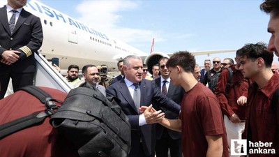 A Milli Futbol Takımı, Gençlik ve Spor Bakanı Bak’ın katıldığı törenle ABD'ye uğurlandı
