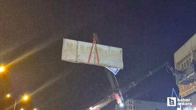 Altındağ'da görüntü kirliliğine neden olan tabelalar kaldırıldı