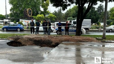 Yenimahalle'de yağış sebebiyle yol çöktü!