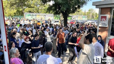 Ankara'da adaylar YKS'nin ikinci oturumu AYT'ye katıldı
