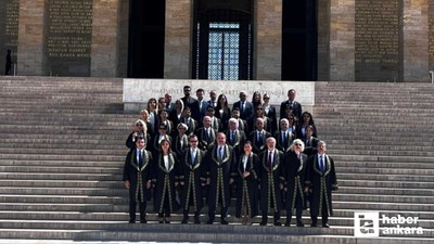 Uyuşmazlık Mahkemesi Başkanı Güleç, Anıtkabir’i ziyaret etti