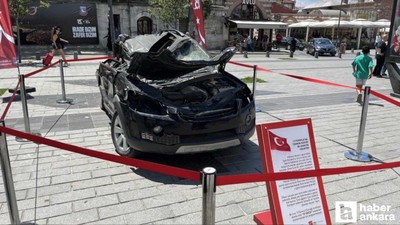 15 Temmuz'da Ankara'da tankın ezdiği araç Üsküdar'da sergileniyor