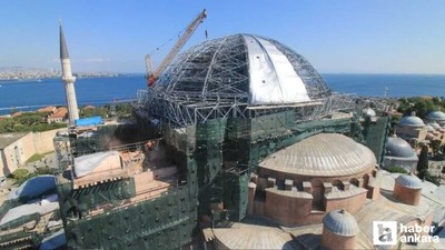 Ayasofya'nın ana kubbesindeki restorasyon çalışmaları sürüyor!