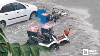 Mamak'ta şiddetli sağanak: Sel suları motosikletleri sürükledi
