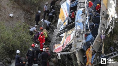 Peru'da otobüs kazası: 5 ölü, 16 yaralı