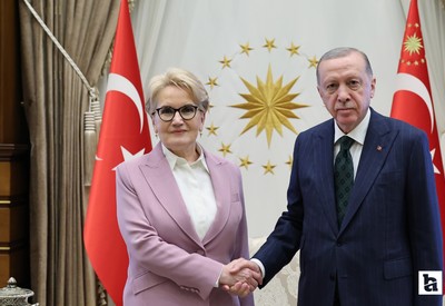 Meral Akşener fotoğraflarının kaldırılması isteğine karşı İYİ Parti'ye yazı gönderdi