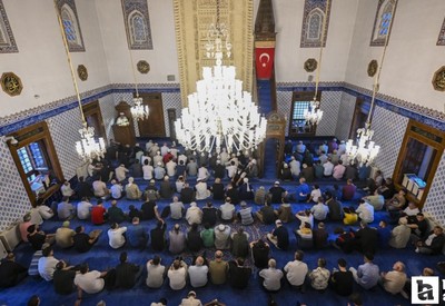 Ankara'da bayram namazında Hacı Bayram Veli ve Kocatepe Camisi'nde yoğunluk