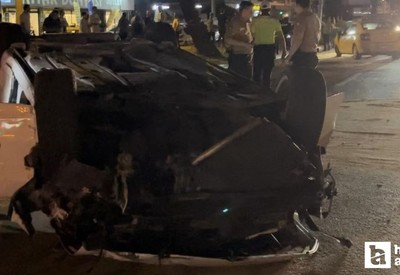 Bursa'da makas atan otomobil taksiyle çarpıştı! 3 yaralı var