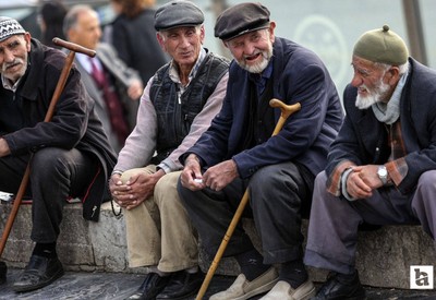 CHP'li Belediyelerde Emekli Halk Kart uygulaması başlıyor!