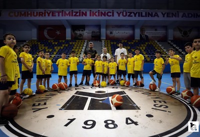 Yenimahalle Belediyesi yaz okulları yüzlerce öğrencinin katılımı ile başladı