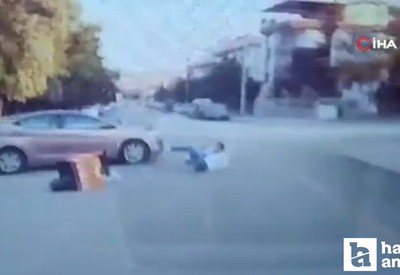 Ankara Polatlı'da yola aniden çıkan otomobil motosikletliye çarptı