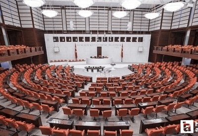 Bağımsız milletvekillerinin transferi sonrasında Meclis’te partilerin sandalye sayısı değişti