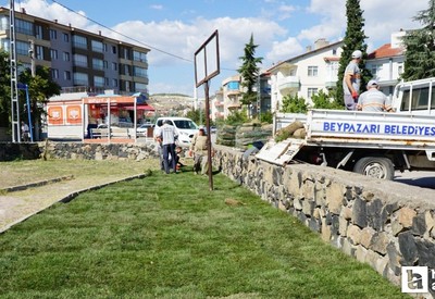 Beypazarı Belediyesi çevre ve park düzenleme çalışmalarına devam ediyor