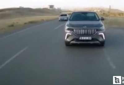 Ankara’da Togg sürücüsünün tehlikeli ve dikkatsiz hareketleri kamerada