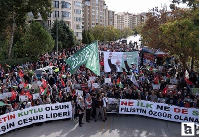 Ankara'da Yahya Sinvar için gıyabi cenaze namazı kılıp ABD büyükelçiliğine yürüdüler