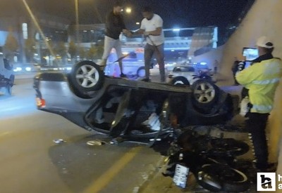 Ankara'da iki ilçede gerçekleşen iki ayrı trafik kazasında 5 kişi yaralandı