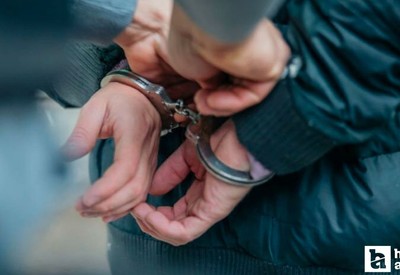 Ankara'da otobüste üniversiteli kızları taciz eden şahıs evinin balkonundan kaçarken yakalandı