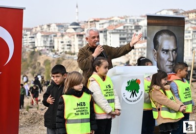 Mamak Belediye Başkanı Şahin fidan dikme etkinliğinde gençliğe vurgu yaptı
