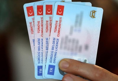 Bakan Yerlikaya açıkladı: Eski tip ehliyet yenileme süresi uzatıldı