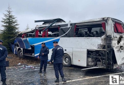 Eskişehir'de yolcu otobüsü devrildi: 1 kişi öldü, 30 kişi yaralandı