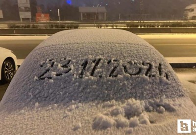 Başkentli sürücüler kar yağışına hazırlıksız yakalandı, araçlar yolda kaldı