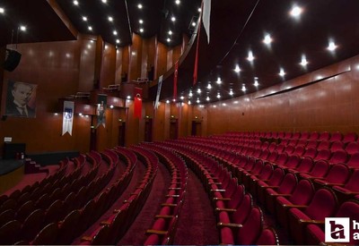 ABB Şehir Tiyatroları yeni yetenekleri arıyor! Kayıtlar başladı
